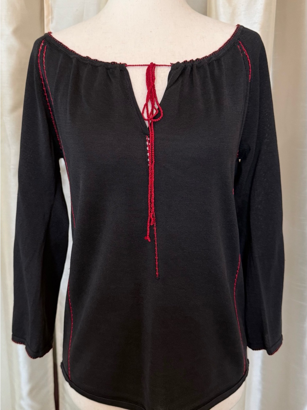 Vintage DKNY Black Long-Sleeve Peasant Top with Red Contrast Stitching Size S